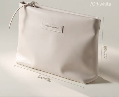 Lightweight makeup storage bag
